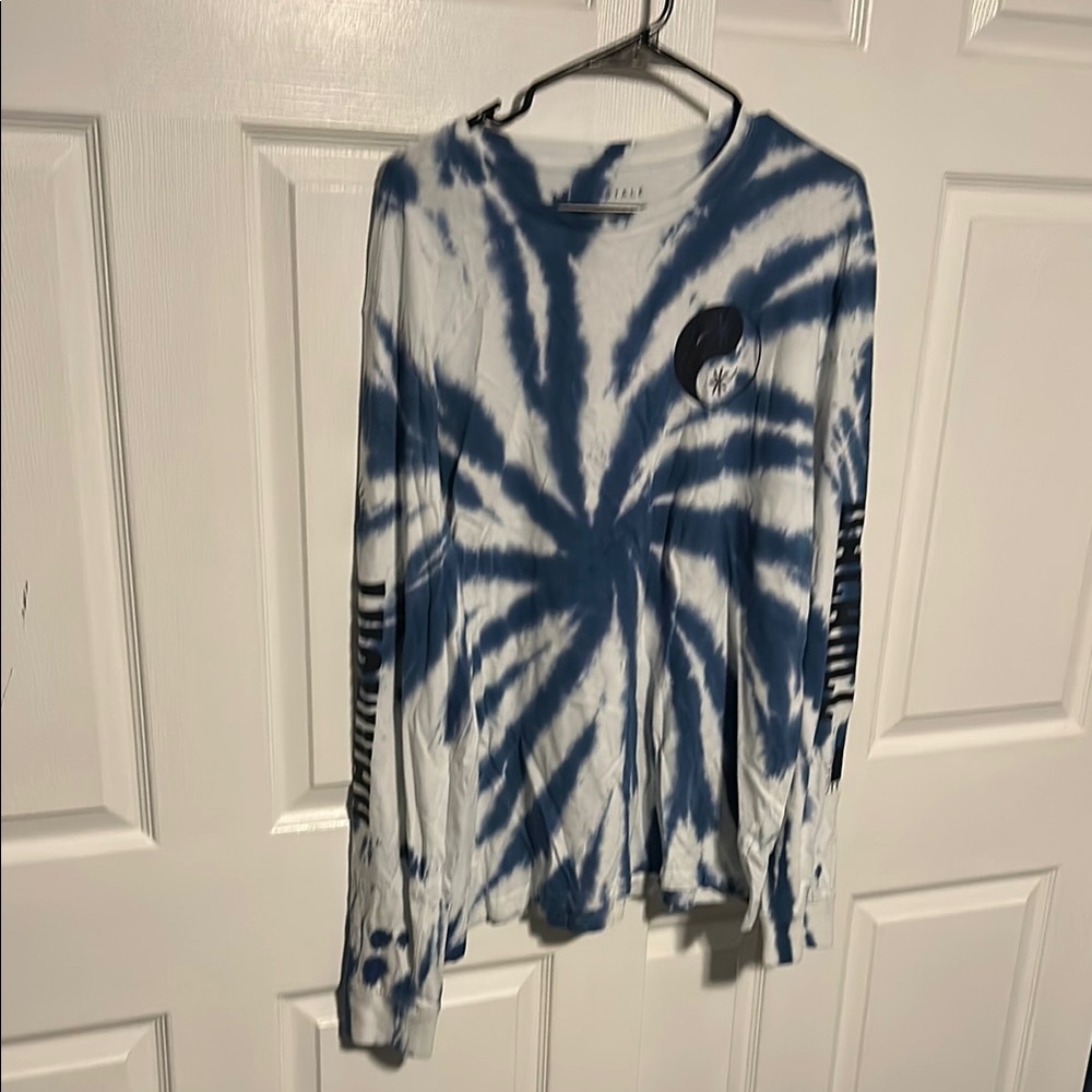 Aeropostale Yin and Yang Blue and White Tie-Dye